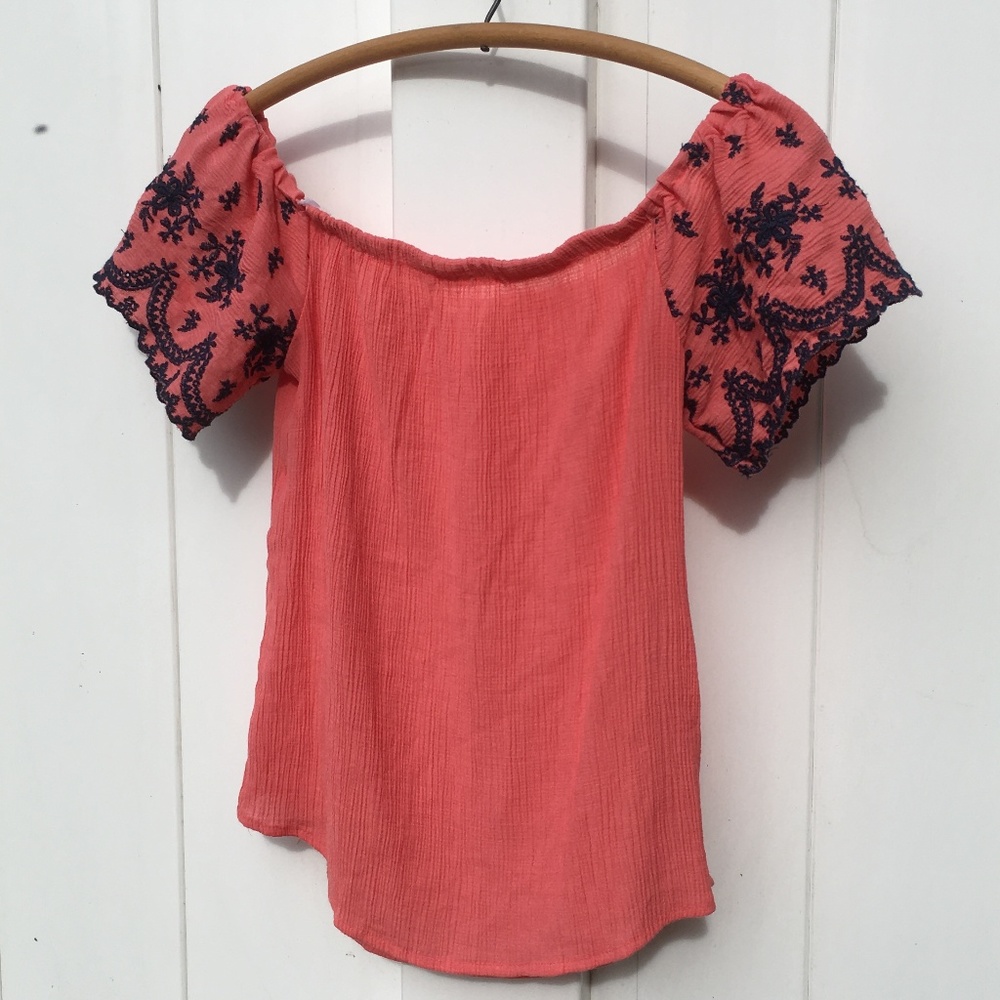Lydelle off shoulder top Size S Orange